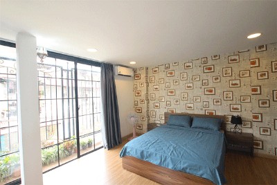 Very Bright One Bedroom Property Rental in Ngoc Khanh street, Ba Dinh